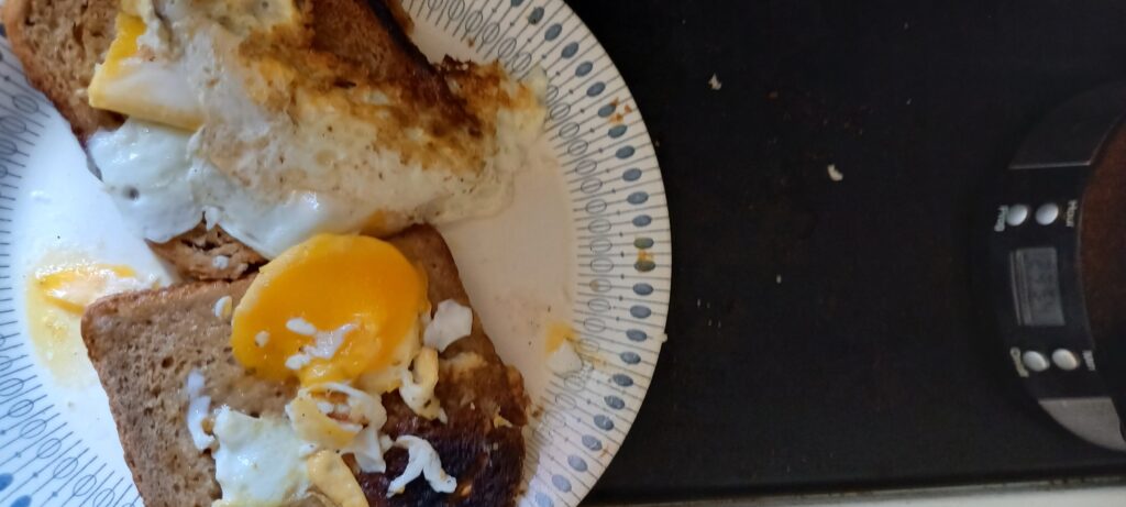 Toast med &aelig;g